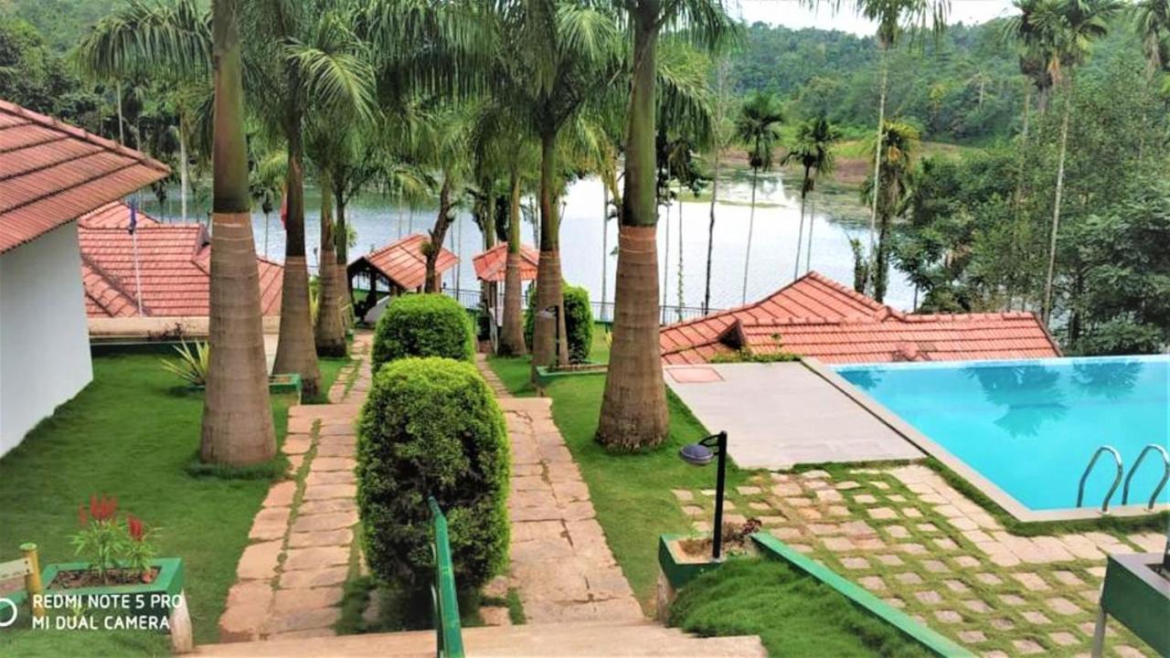 The Wave Lakeview Resort & Spa Ваянад Экстерьер фото